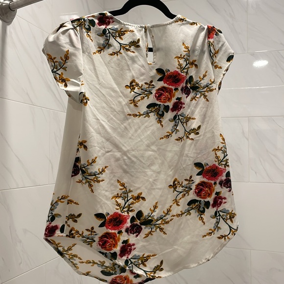 Floral white business casual top - Picture 4 of 4